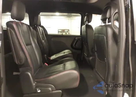 2018 Dodge Grand Caravan Gt z USA, uszkodzony, nr VIN 2C4RDGEG8JR241984